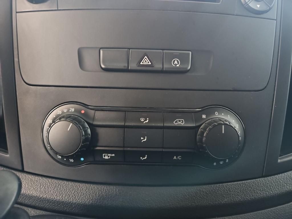 Fahrzeugabbildung Mercedes-Benz Vito 114 Kasten lang Klima AHK Tempomat Holz