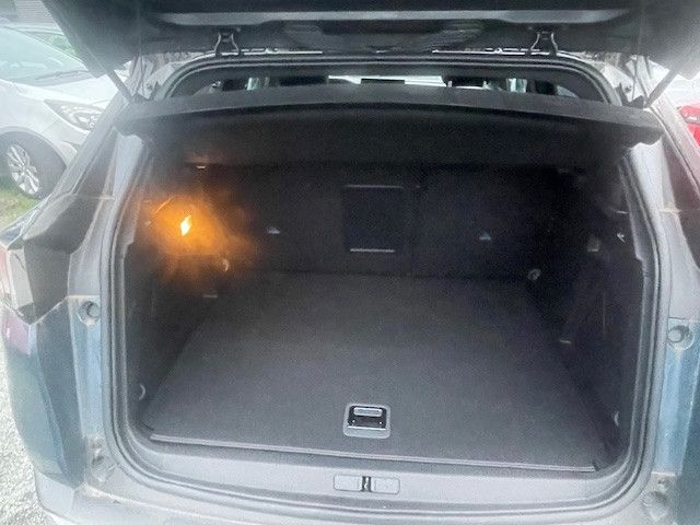 Fahrzeugabbildung Peugeot 3008 GT PlugIn Hybrid4 300 e-EAT8