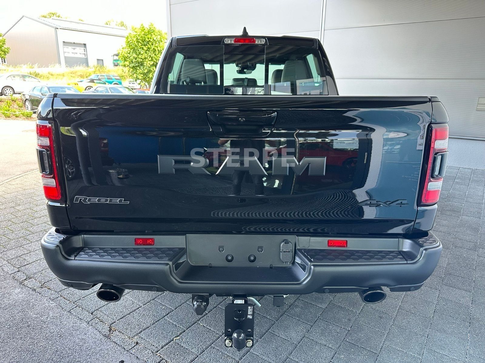 Dodge RAM 1500 REBEL 5,7V8 LPG NIGHT ACC, Luftfed,360°