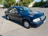 Mercedes-Benz Mercedes C-Klasse  2. Hand  Originalzust... - Mercedes-Benz 600 in Düsseldorf