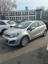 Kia Rio 1.4 CRDi Diesel  Baujahr 2012 - Kia Rio aus 2012 mit Diesel-Antrieb