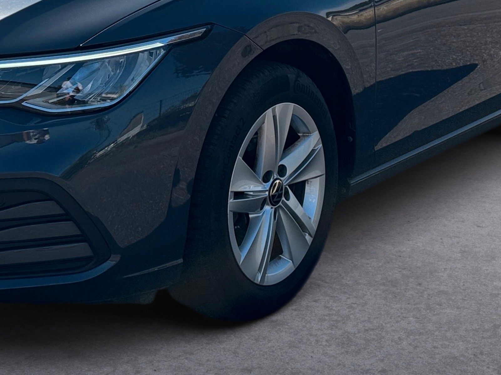 Fahrzeugabbildung Volkswagen Golf VIII Lim. Life 1.0 eTSI