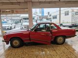 Mercedes-Benz SL 560 - rote Mercedes-Benz SL 560