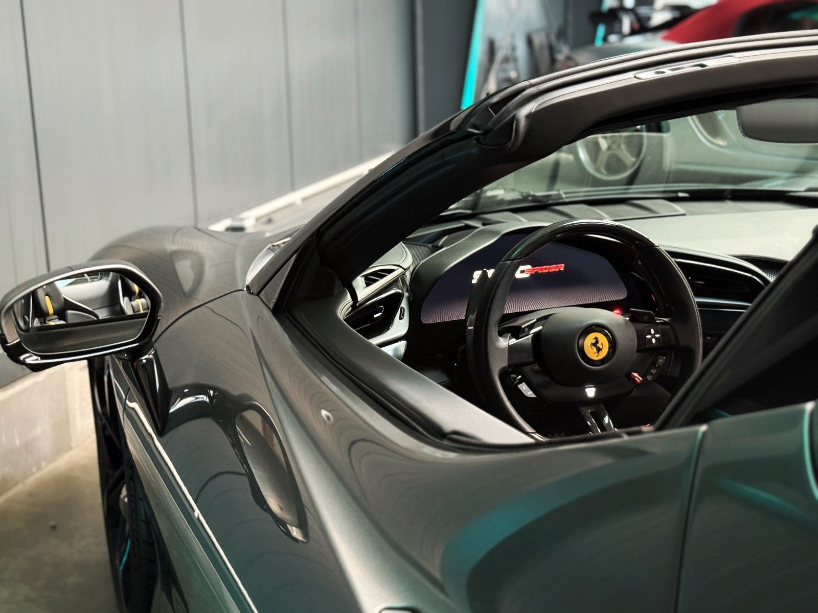 Fahrzeugabbildung Ferrari SF90 + Grigio Ferro + 2.257 km + Lift + Daytona