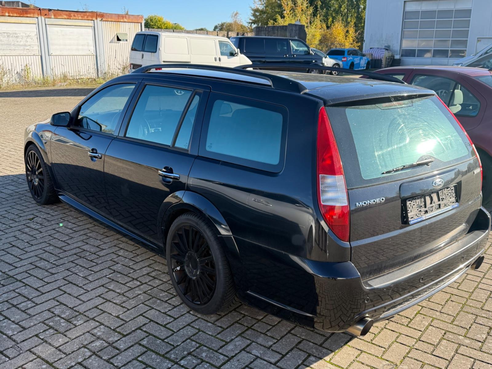 Ford Mondeo 2005 — engine 2.967 cm³, 226 HP (166kW)