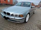 BMW E39 528iA - BMW 528: E39 528i