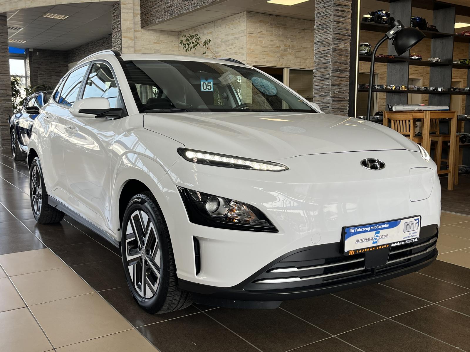 Hyundai KONA Kona Select R.Cam dig.Cockpit SHZ LED ACC DAB