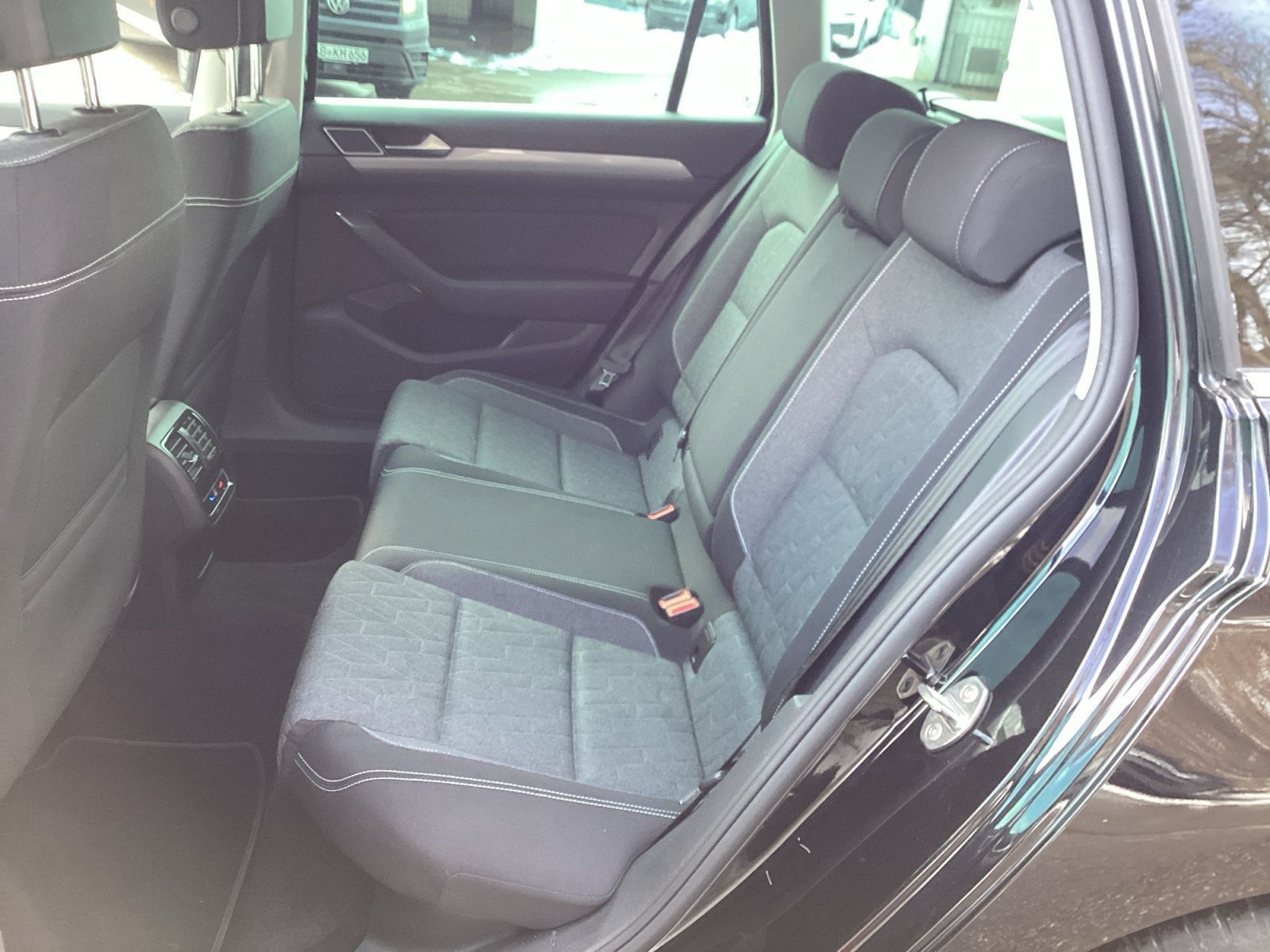 Volkswagen Passat Variant - Bild 15
