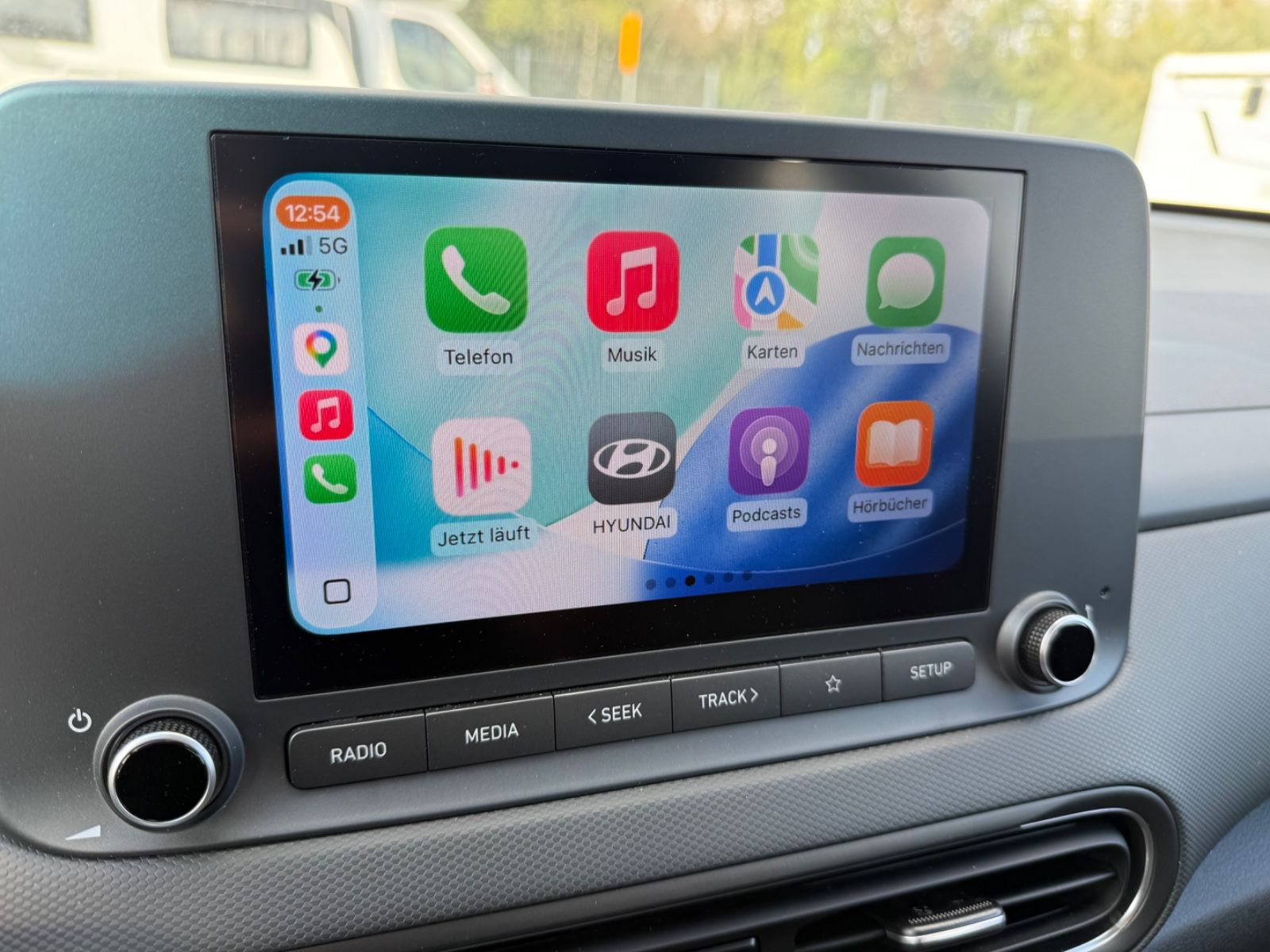 Fahrzeugabbildung Hyundai Kona Select KLIMAAUTO APPLE SITZHEIZ. ALLWETTER