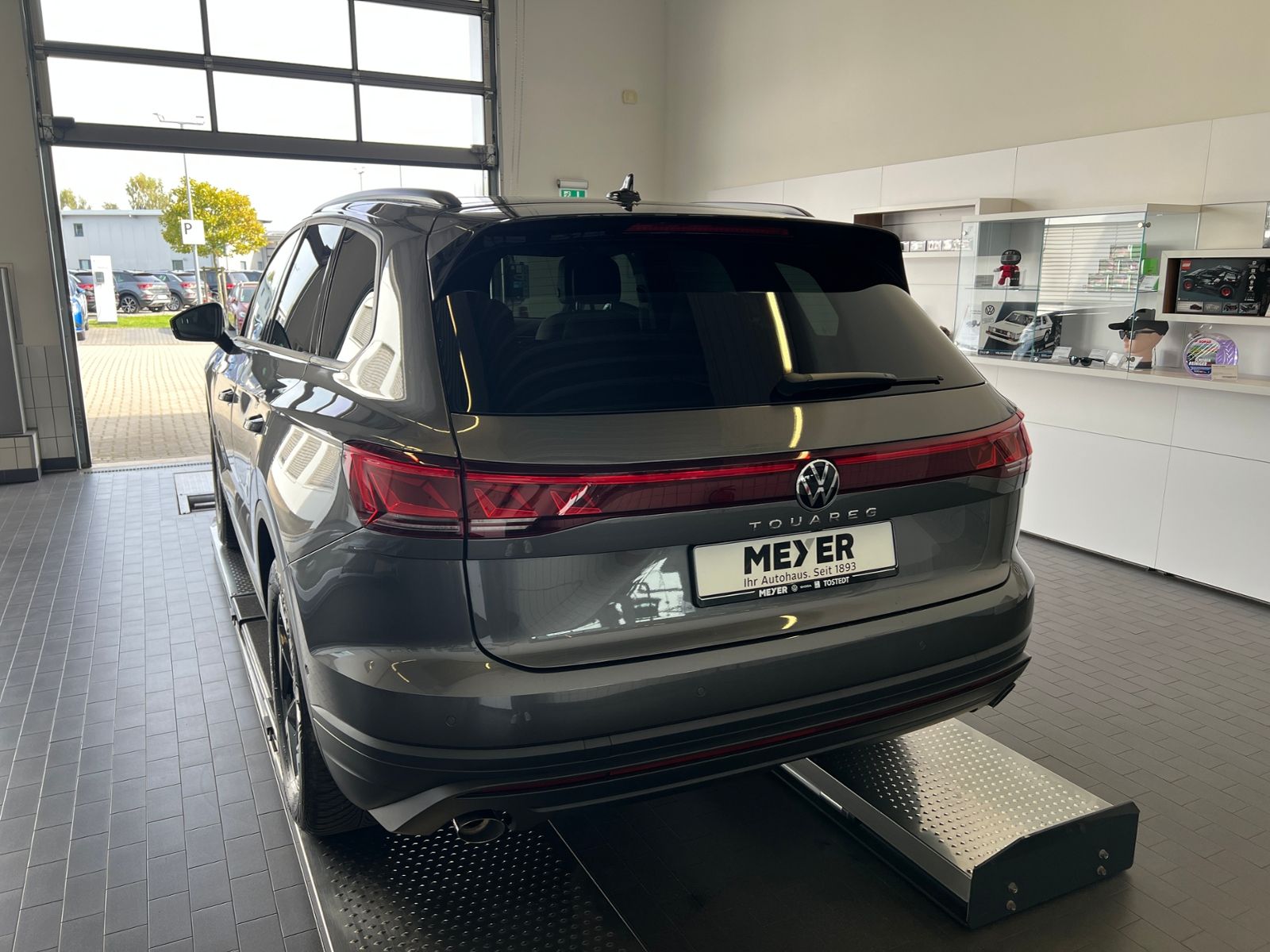 Fahrzeugabbildung Volkswagen Touareg 3.0 TDI 4MOTION *AHK, Luft, Leder, ACC,