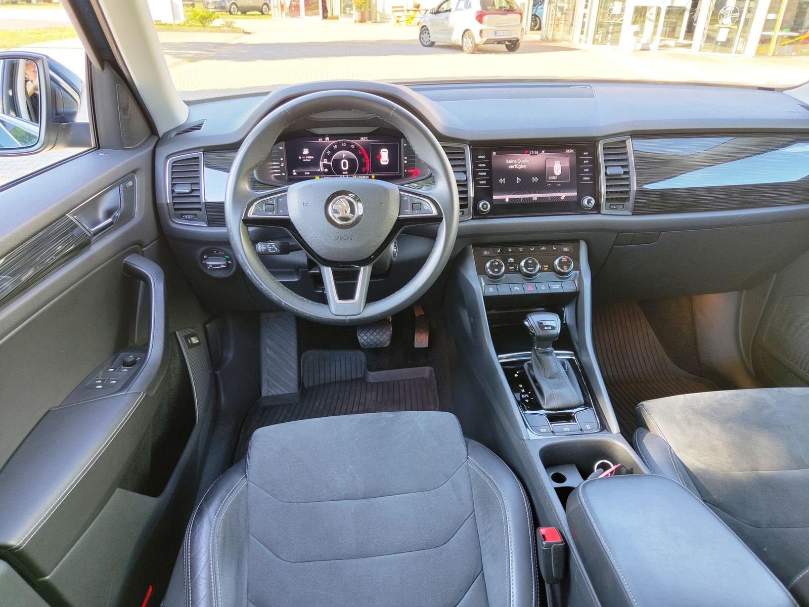 Fahrzeugbild 12