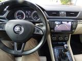 Skoda Superb L&K 4x4 Standhz, Pano, Leder 4x Sitzhz. - Skoda Superb mit Benzin-Antrieb: Navigationssystem, Limousine