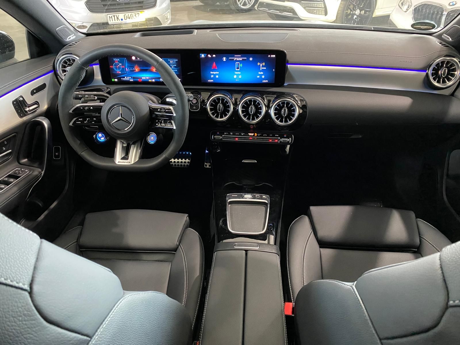 Fahrzeugabbildung Mercedes-Benz CLA 45 AMG Shooting Brake S 4Matic/Pano/HUD/BUR/