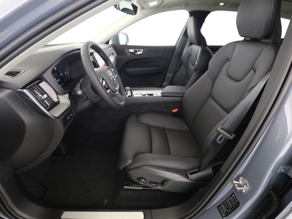 Volvo XC60 Plus Bright Recharge Plug-In Hybrid AWD T8  imagem 3