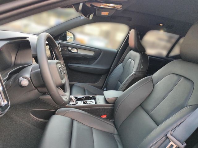 VOLVO XC 40 (Bild 11 von Array)
