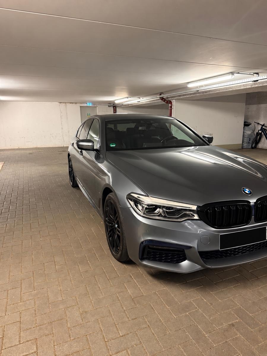 BMW 530e iPerformance - M-Paket - HUD - H&K - Leder