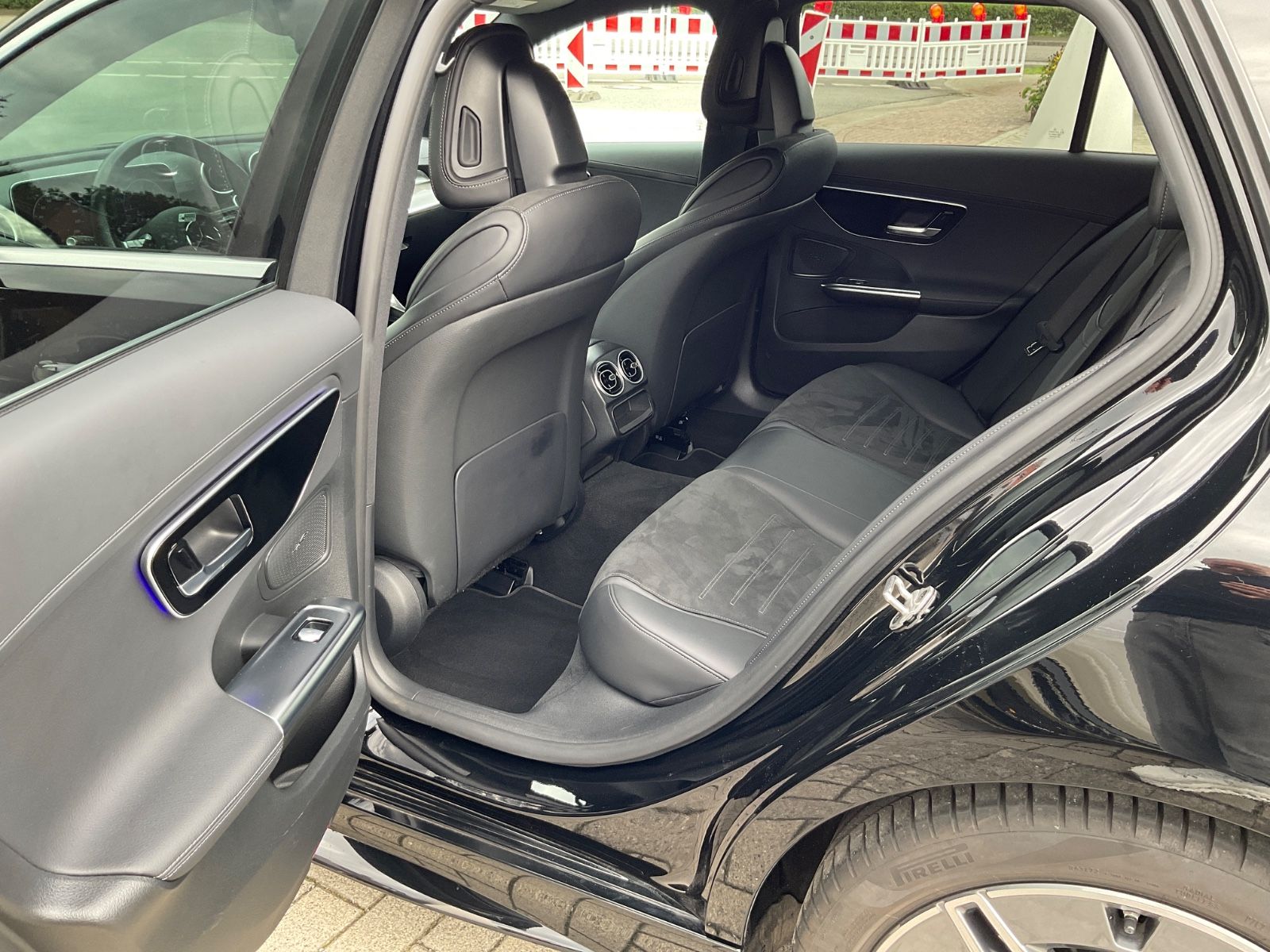 Fahrzeugabbildung Mercedes-Benz C 220 d T Autom.AHK,Kamera,AMG,Carplay