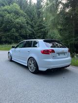 Audi RS3 2.5 TFSI S tronic quattro Sportback - 550 PS - Audi RS3 mit Benzin-Antrieb: Limousine, Automatik