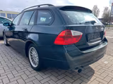 BMW 320i - BMW 320 aus 2005: Kombi