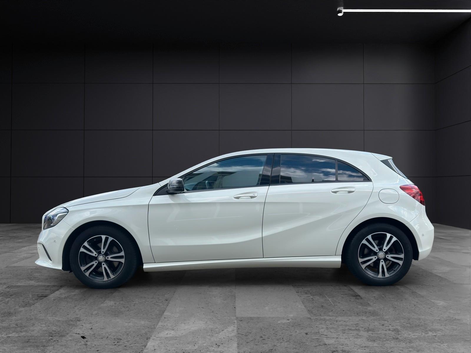 Mercedes-Benz A 180 Style Harman/Kardon+LED+Kamera