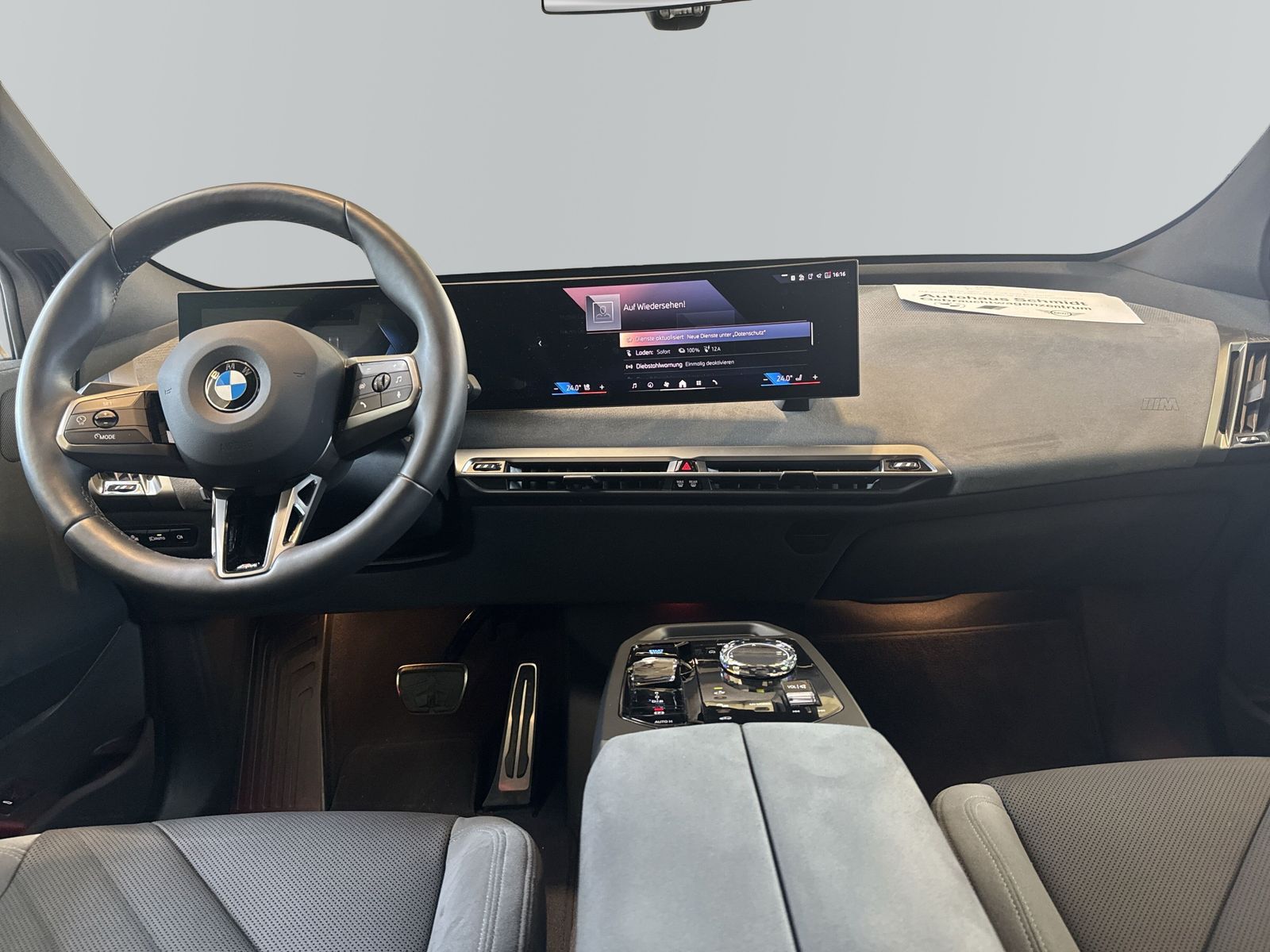 BMW iX - Bild 12