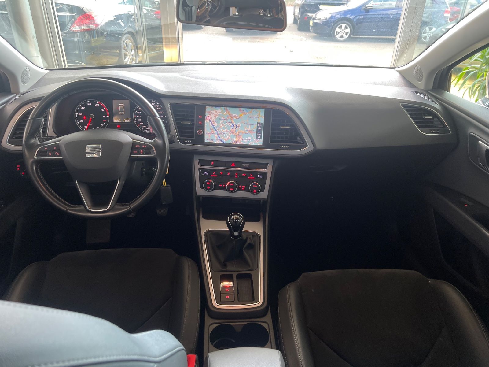 Fahrzeugabbildung SEAT Leon ST 1.4 TSI Style * 1.HAND *ALCANTARA*NAVI*