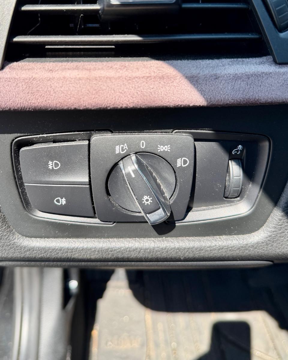 BMW 318 2014 — photo 14