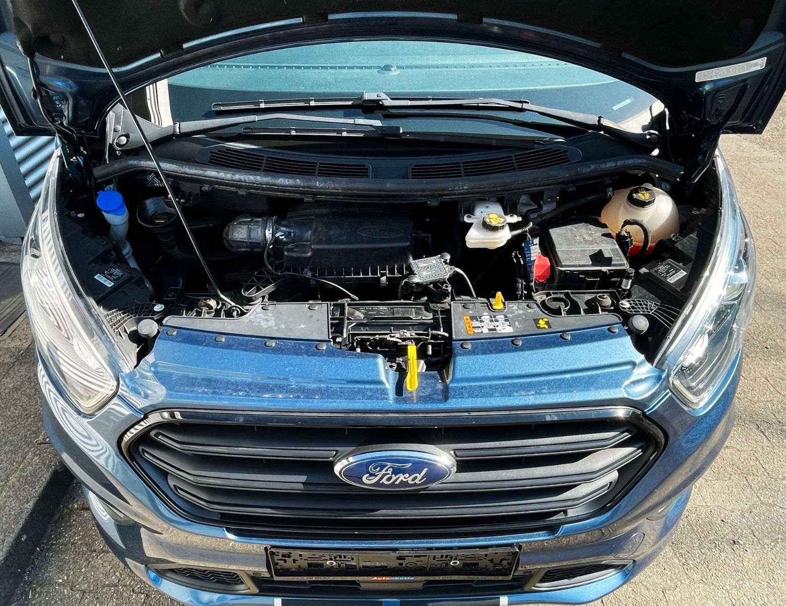 Fahrzeugabbildung Ford Transit Custom 290 SPORT NAVI SITZH AHK tLEDER