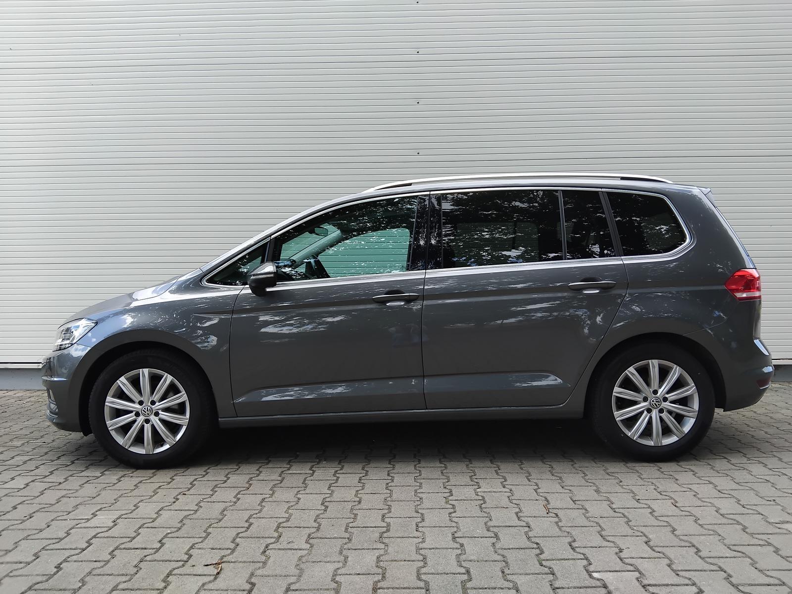 Volkswagen Touran DSG Highline 7Sitz LED AHK Navi Shz Rfk