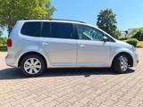 Volkswagen Touran 2.0 TDI CUP BlueMotion Technology  - Volkswagen Touran: TDI Bluemotion