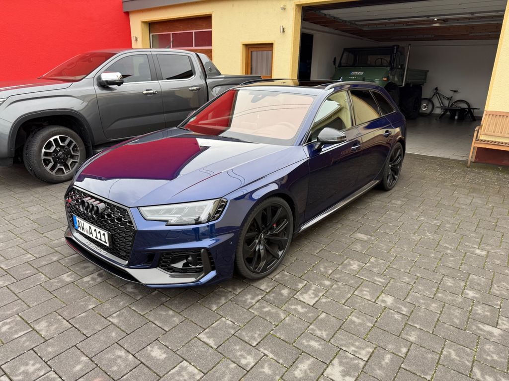 Image of Audi RS4