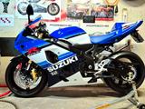 Suzuki GSX-R 750 20th Anniversary Sondermodell 14.000km - SUZUKI GSX R 750 K1