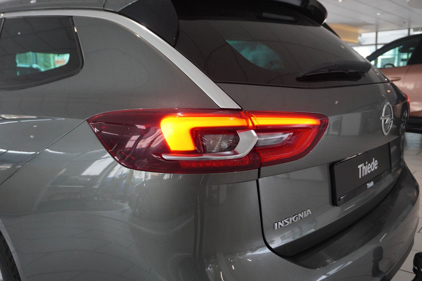 Fahrzeugabbildung Opel Insignia B ST 1.6D INNOV. NAVI/LED/KAMERA/SH/AHK