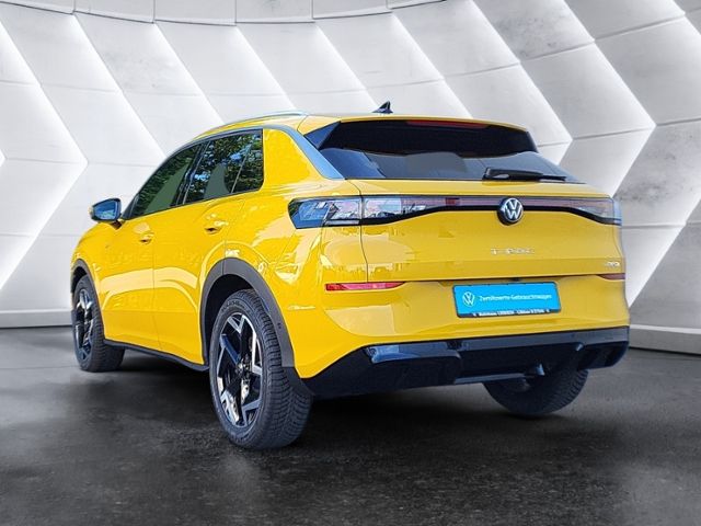 Volkswagen T-Roc R-Line 1.5l eTSI DSG ACC LED IQ NAVI APP foto 3