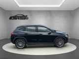 Mercedes-Benz GLA 200 d/ 8G-DCT *Panorama*AMG-Felgen*Amb-Beleu - : Schwarz, Felge
