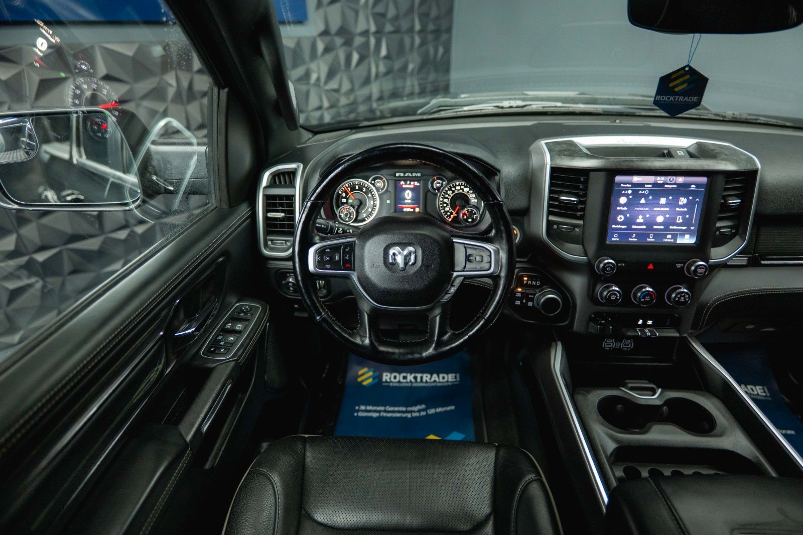 Fahrzeugabbildung Dodge RAM 5.7 V8 HEMI 4x4 BLACK EDITION Longbed 19%