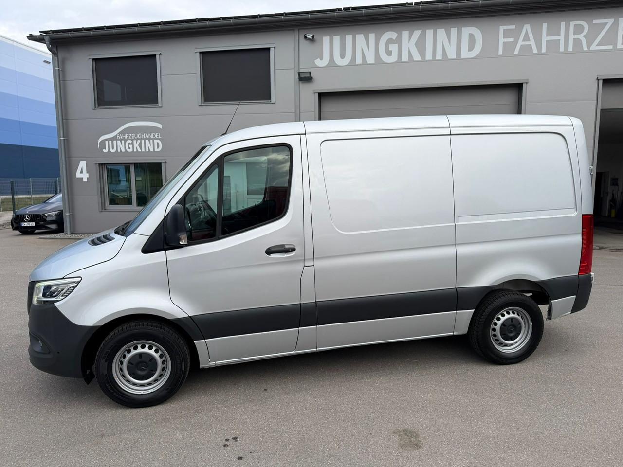 Mercedes-Benz Sprinter 317 CDI Kurz Kastenwagen LED Klima