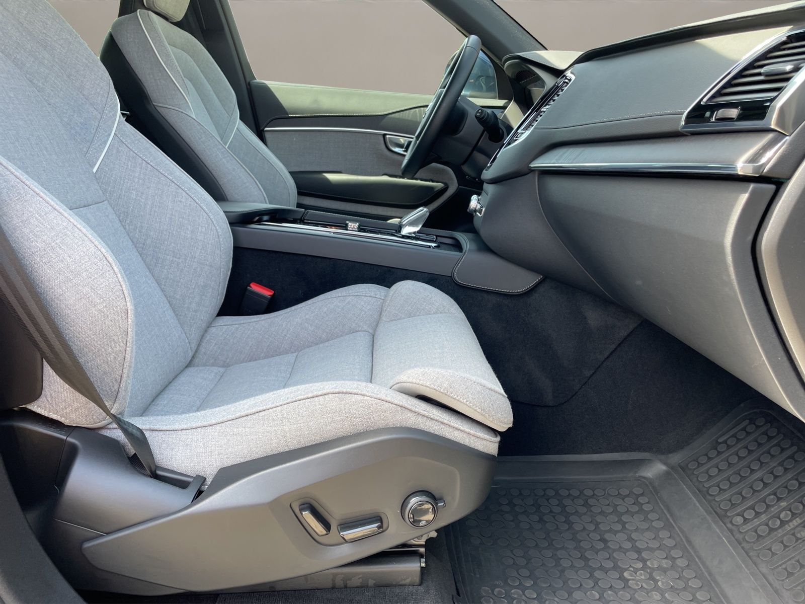 Volvo XC90 T8 AWD Plus Bright AHK LUFT NAVI LED 20LM foto 13