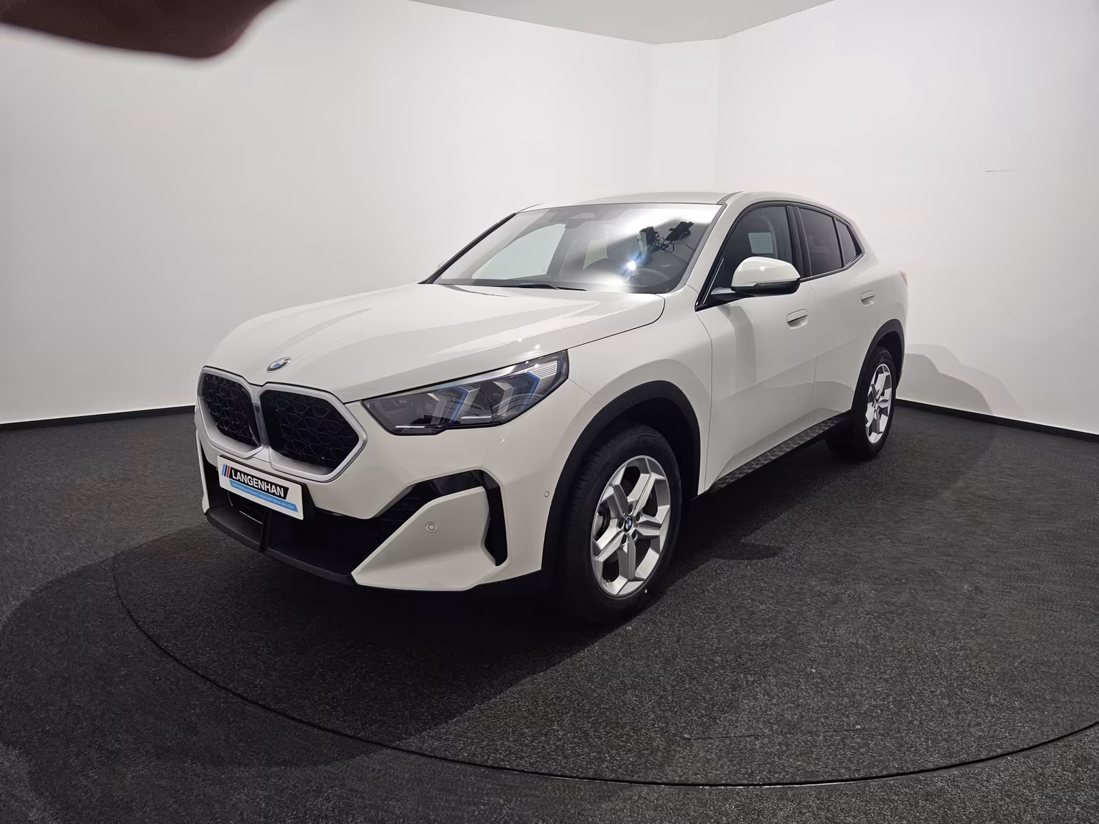 BMW X2 xDrive20d LED Navi AHK Sortsitze Kamera