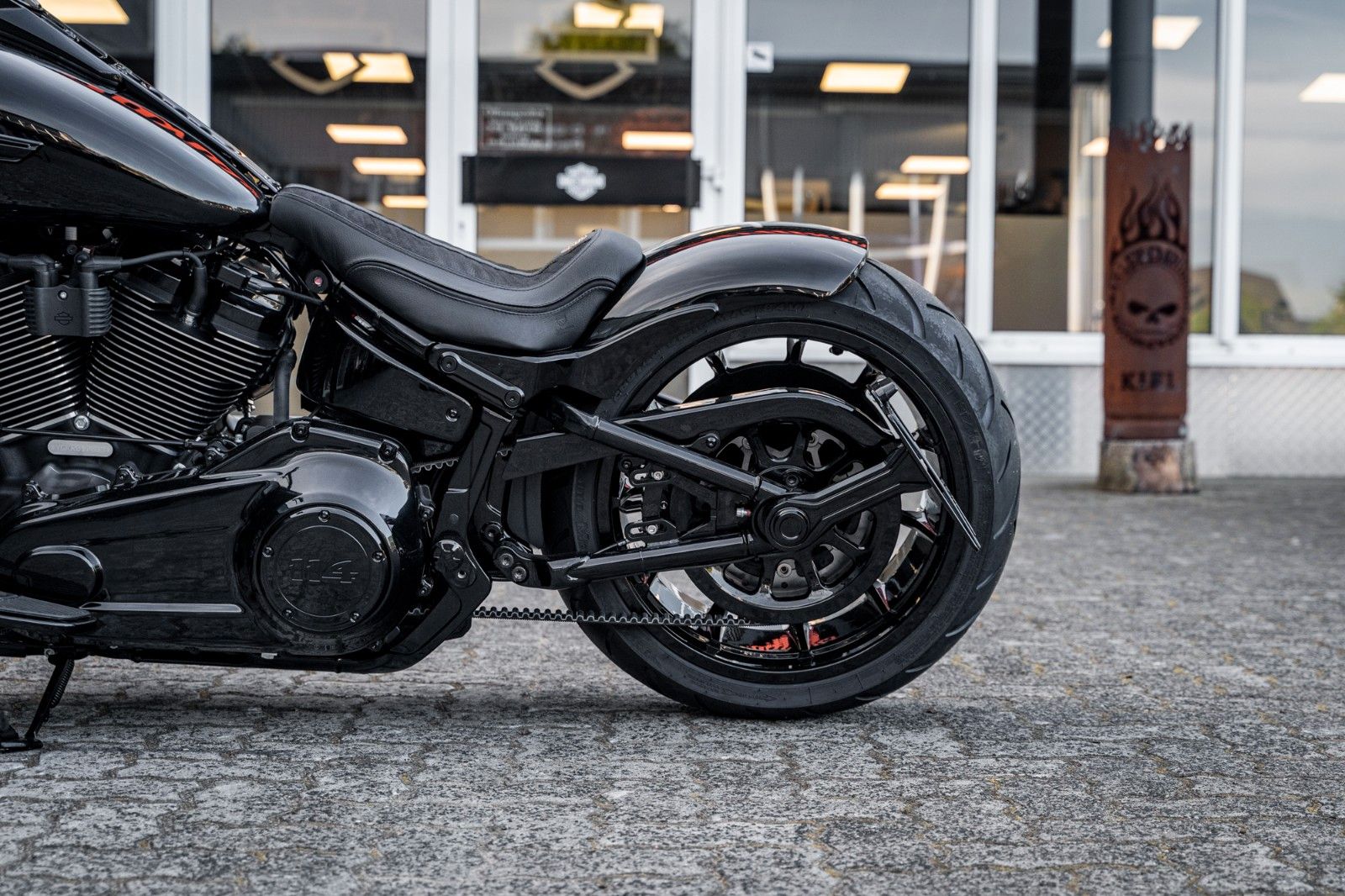 Fahrzeugabbildung Harley-Davidson DARK FAT BOY FLFBS 114 MY24 -KESSTECH-