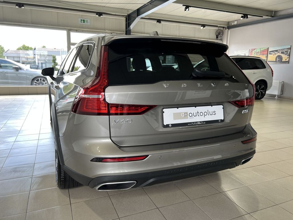 Volvo V60 Cross Country V60 CC B5 Pro AWD ACC BLIS Kamera Leder WinterPk