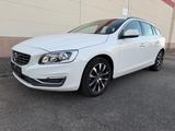 Volvo V60 T3 Summum - LEDER + SHZ + SHD + CAM - Volvo: C60