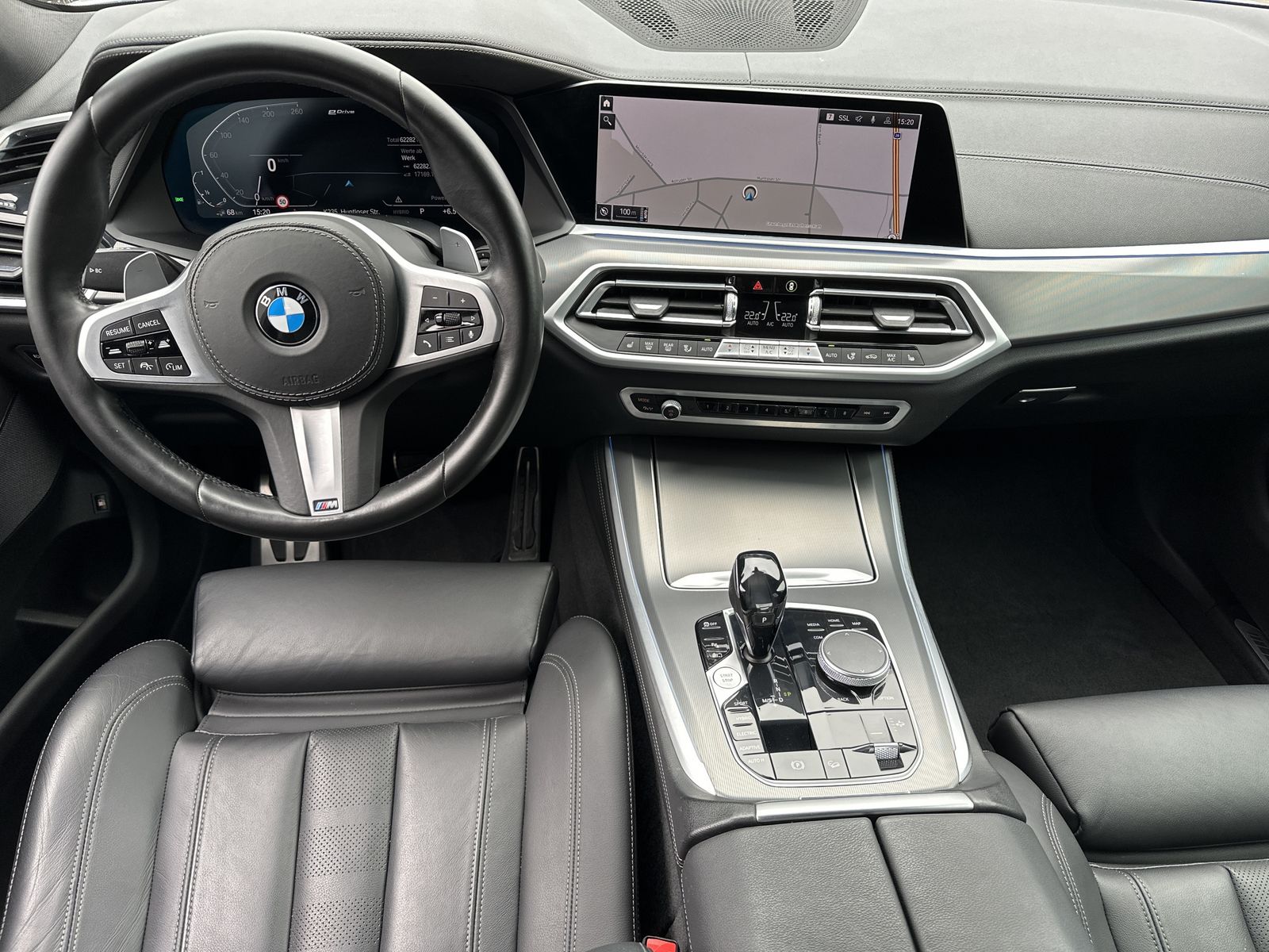 Fahrzeugabbildung BMW X5 xDrive45e M-Sport NAV+LED+AHK+360°KAMERA+20ZO