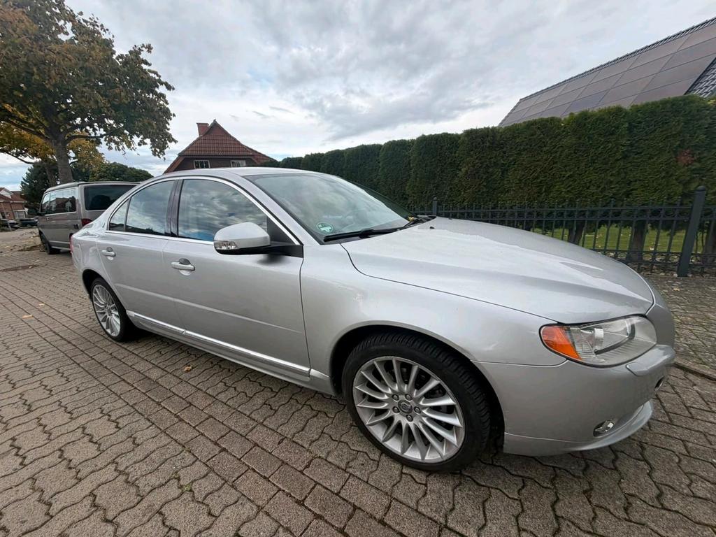 Volvo biete meinen Volvo S80 mit neuen TÜV an