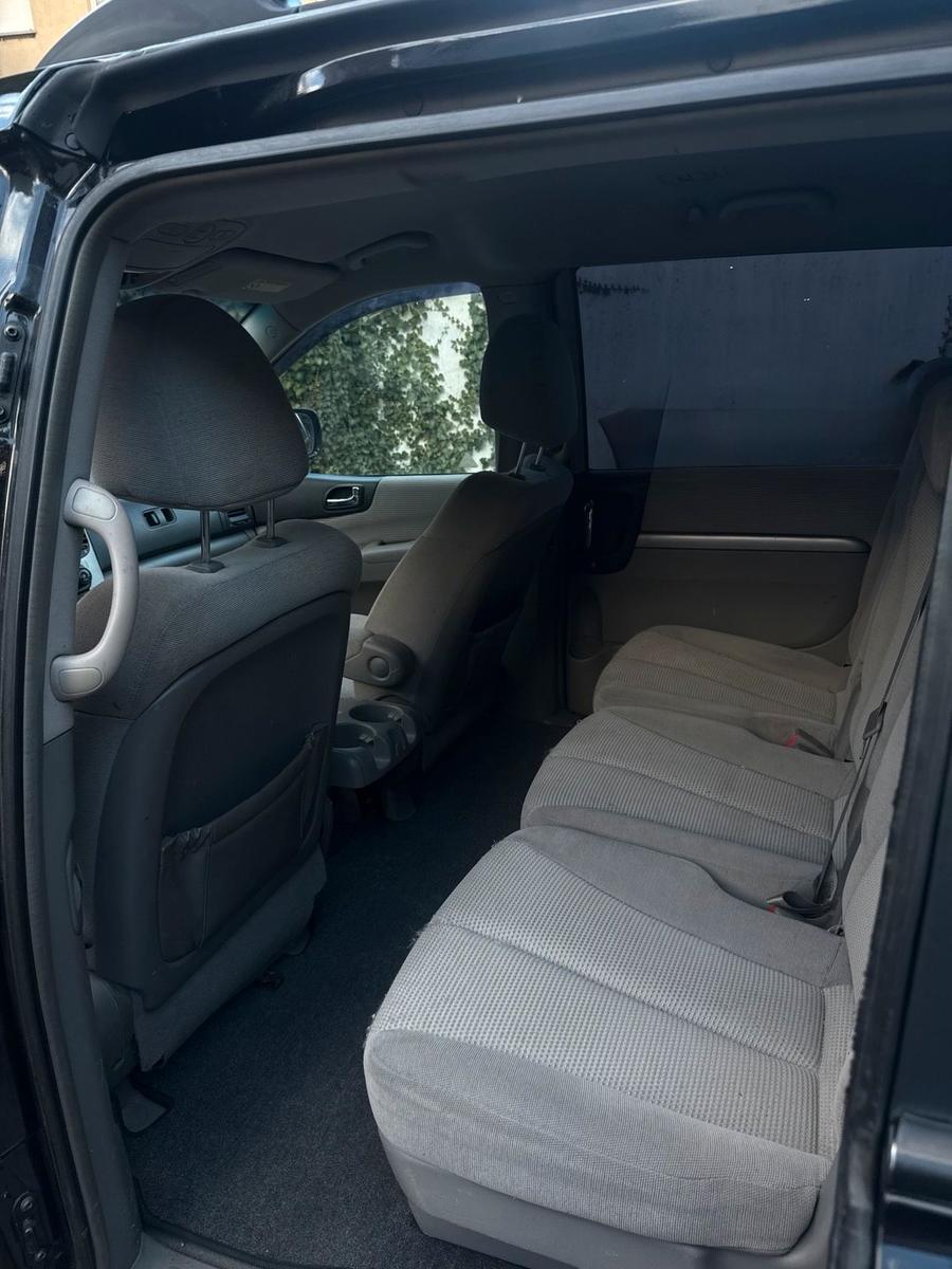 Kia Carnival 2009 — photo 13