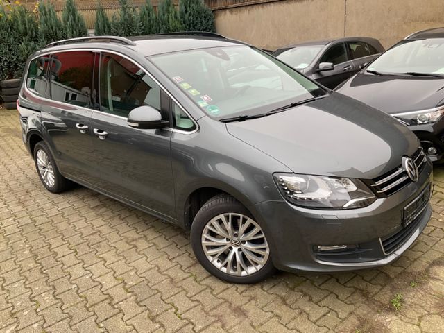 Volkswagen Sharan,2,0 TDI,DSG,7 Sitz.Kam,BI-Xen.Nav.Ahk,ACC