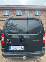 Toyota Proace City 1,2-l-Turbo 81kW L2 Combi Combi - schwarze Toyota PROACE CITY