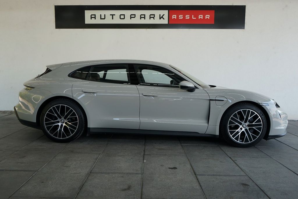 Image of Porsche Taycan