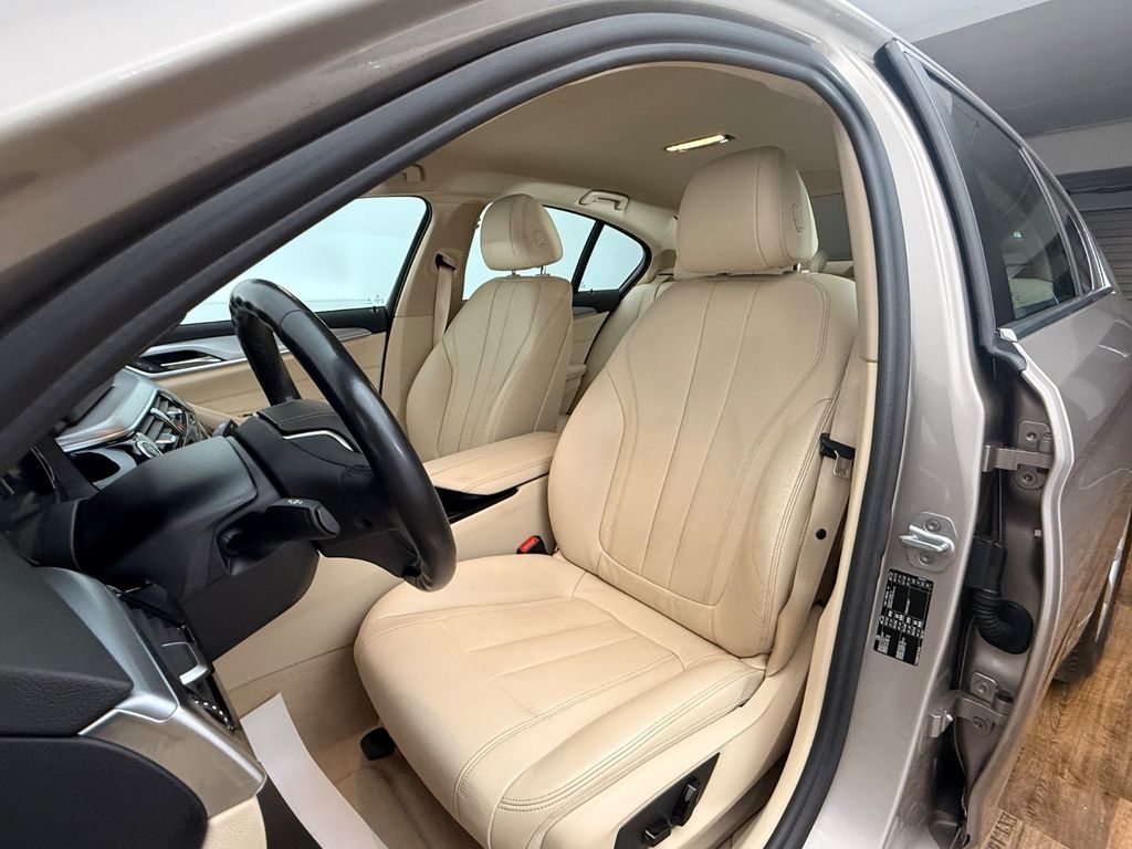 BMW 530i / 1.H RENTNER/ NUR 37.tKM/ GARANTIE/ BMW 530i / 1.H RENTNER/ NUR 37.tKM/ GARANTIE/
