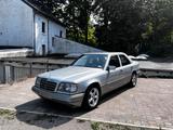 Mercedes-Benz Mercedes Benz W124 300 Turbo Diesel - Mercedes-Benz 300 mit Diesel-Antrieb: 300d Turbo